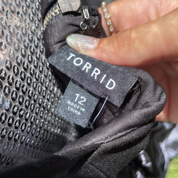 Torrid black and white high low dress NWT - Picture 9 of 12